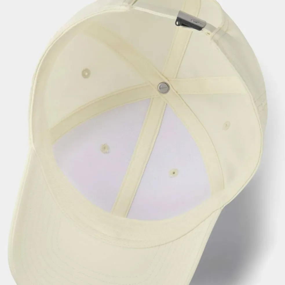 Dri-Fit Structured Metal Logo Unisex Cap