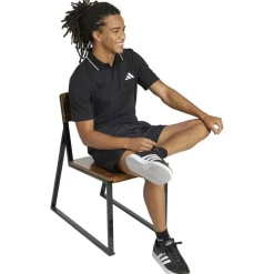 Essentials Small Logo Piqué Herren Poloshirt
