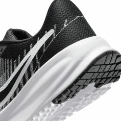 Run Defy Road Herren Laufschuhe
